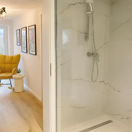 Maisonett Am Rebhuegel-modern Wohnen In Den Weinbergen Apartamento Bühl